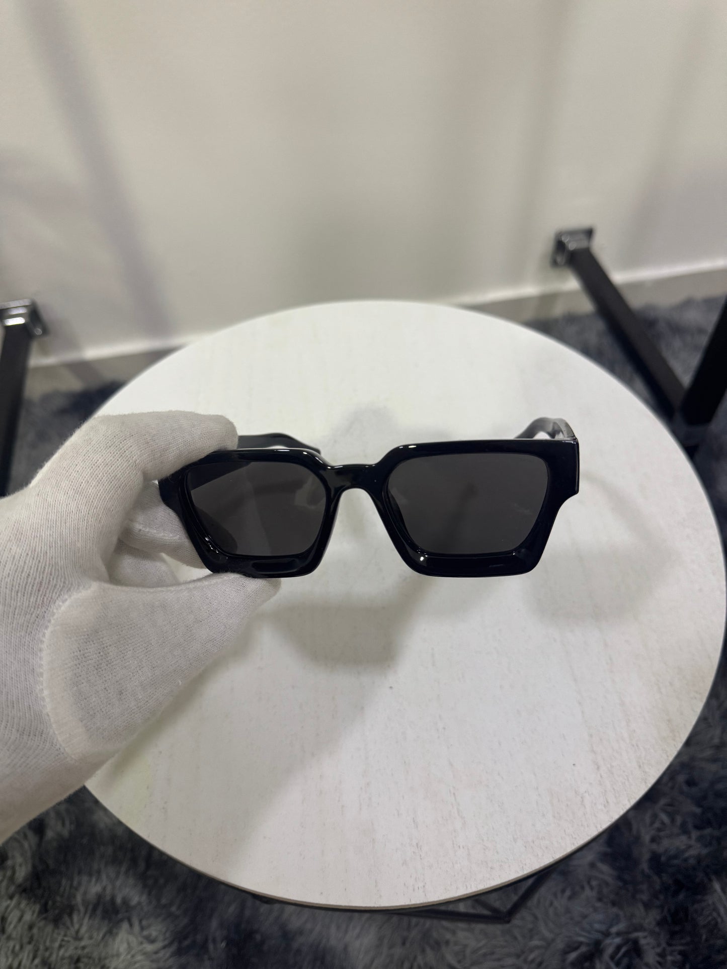 Occhiali da sole Louis Vuitton SQUARE Black/Gold