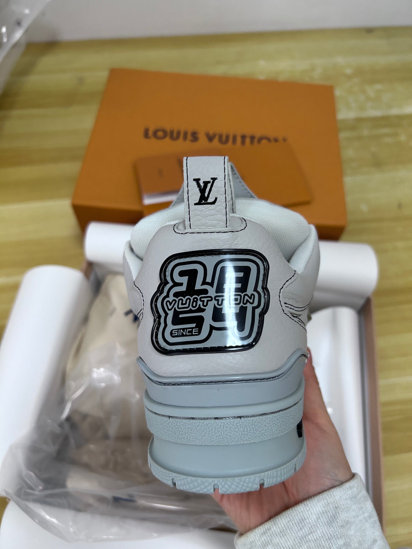 Sneakers LV Skate Grigia