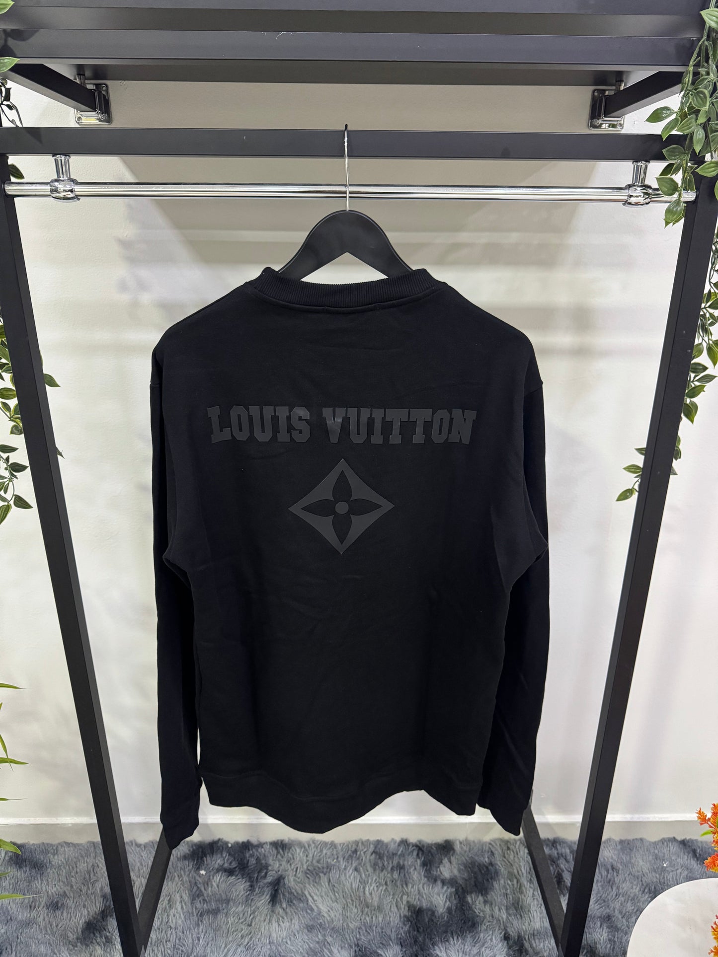 Felpa girocollo con logo tono su tono LV