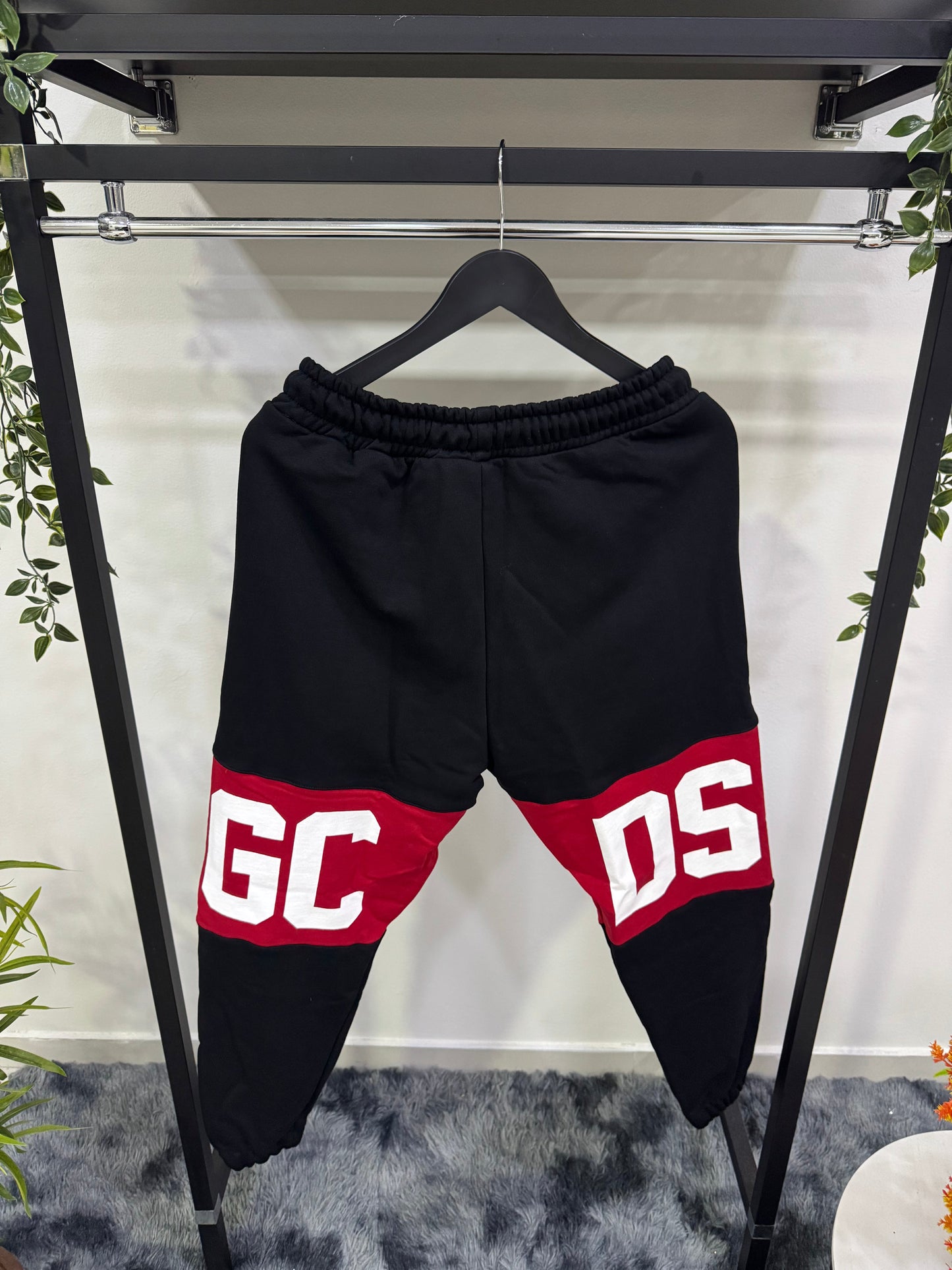 Pantaloni tuta con logo a fascia GCDS