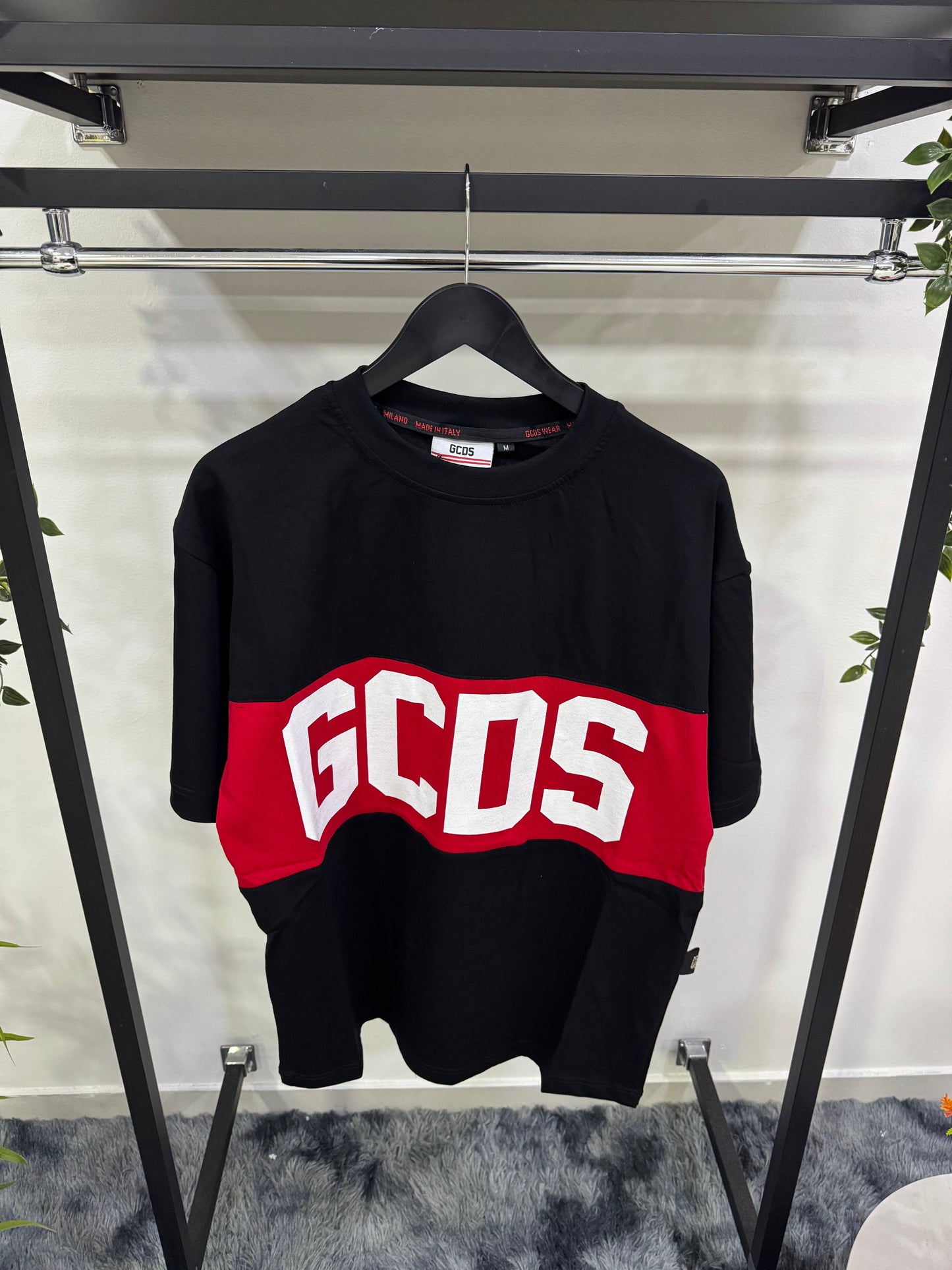 T-shirt con fascia logo GCDS
