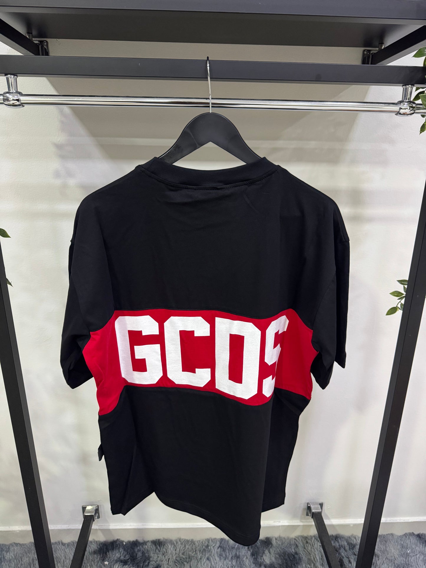 T-shirt con fascia logo GCDS