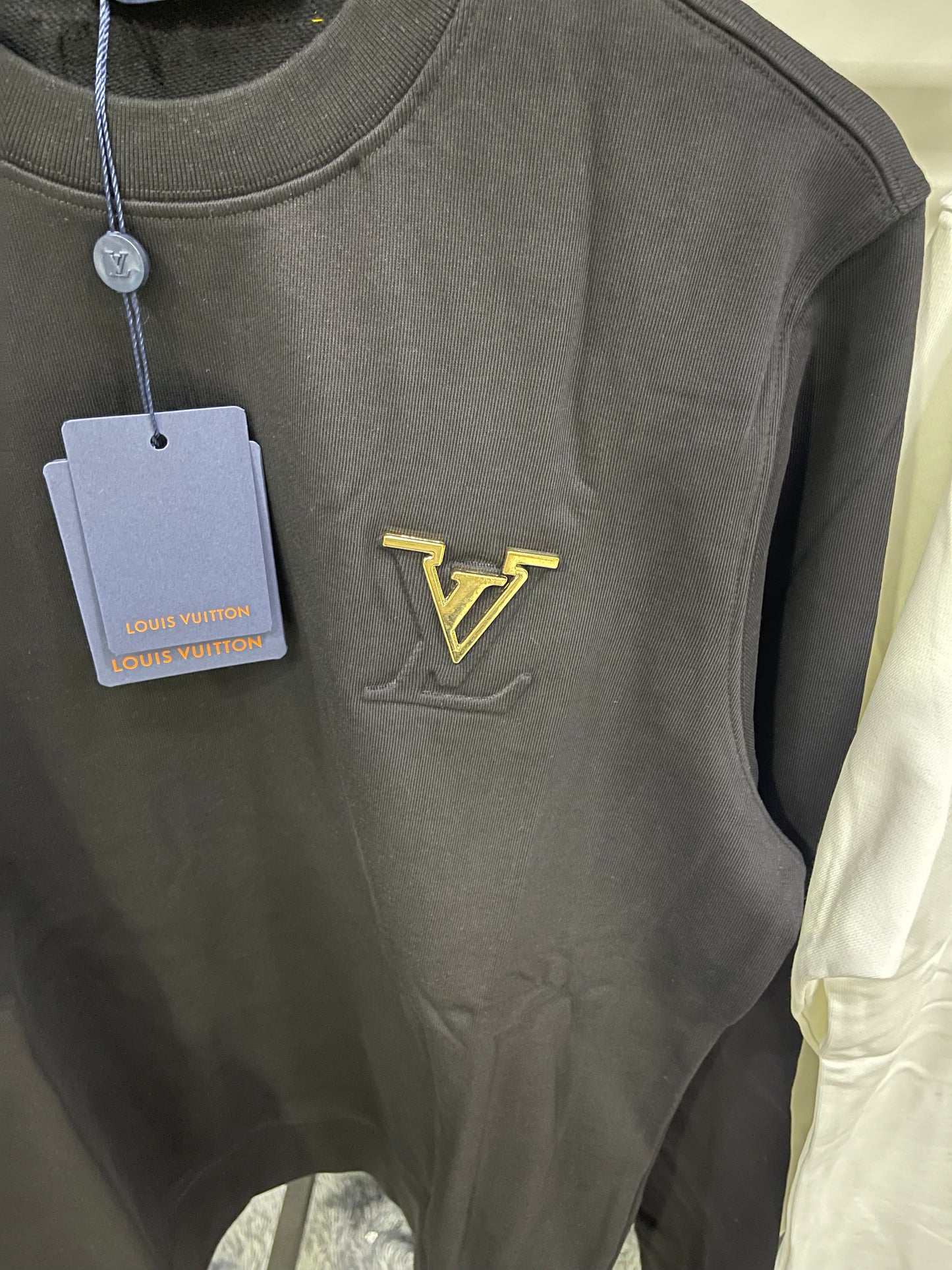 Felpa girocollo LV con logo in oro