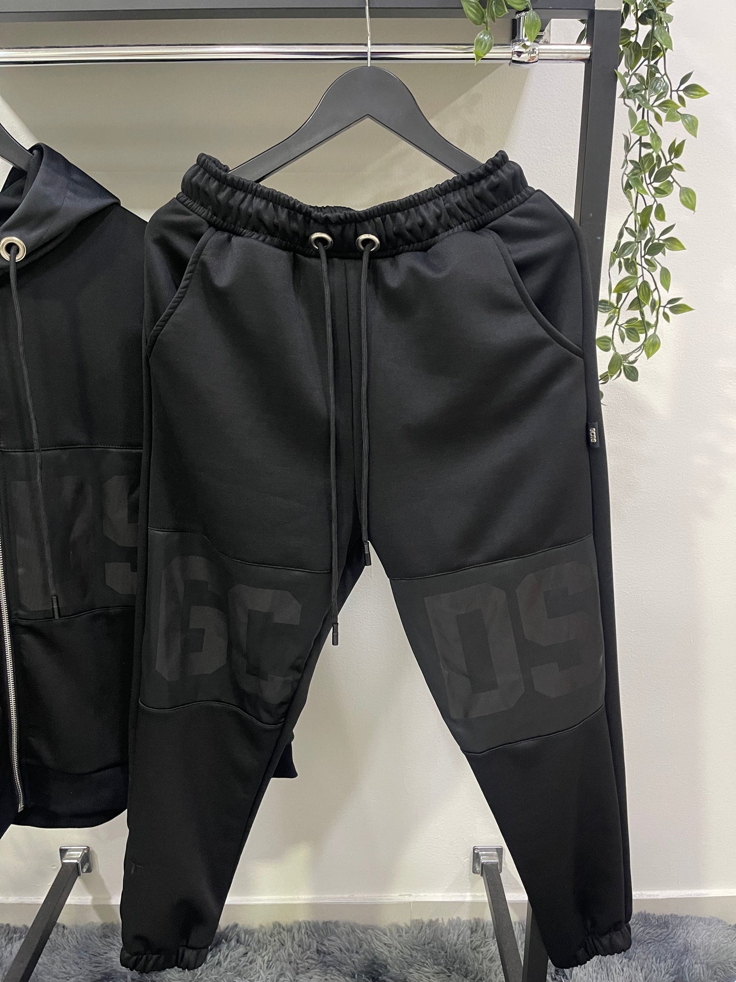 Tuta Gcds banda logo tono su tono