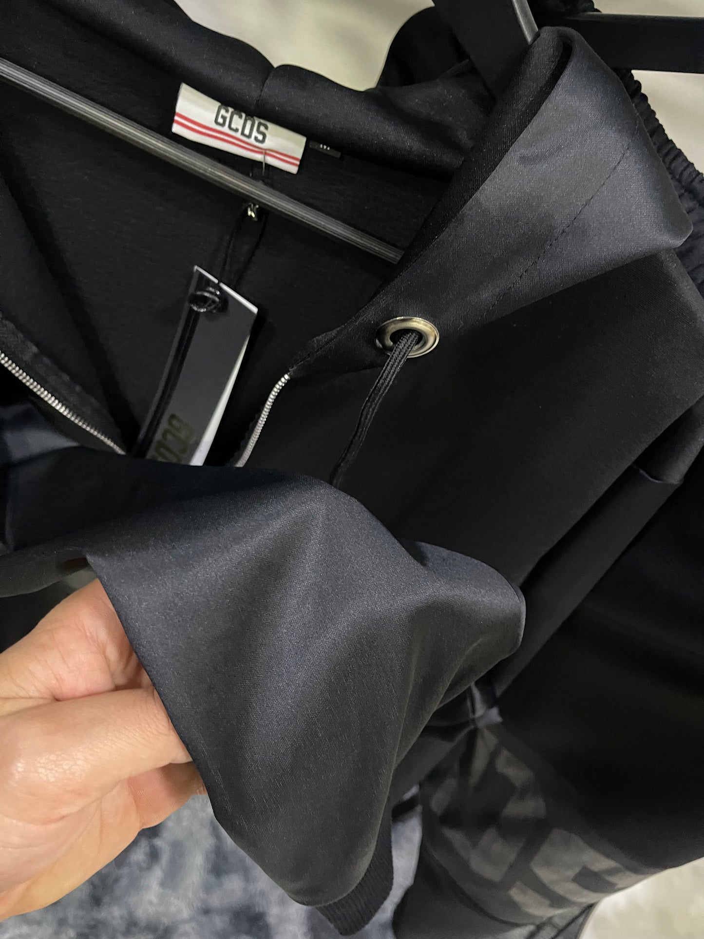 Tuta Gcds banda logo tono su tono